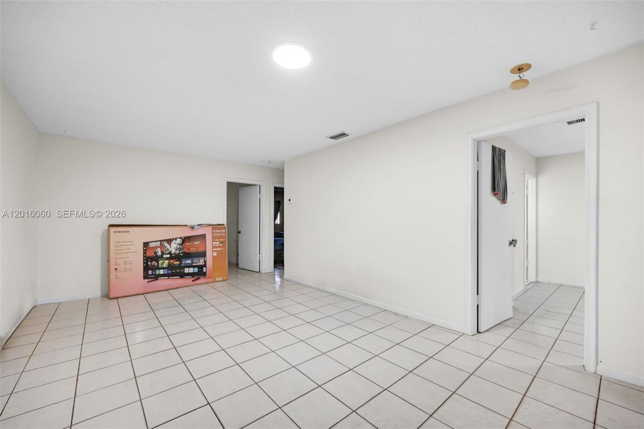 2352 NW 102nd St , Miami, FL 33147 Photo