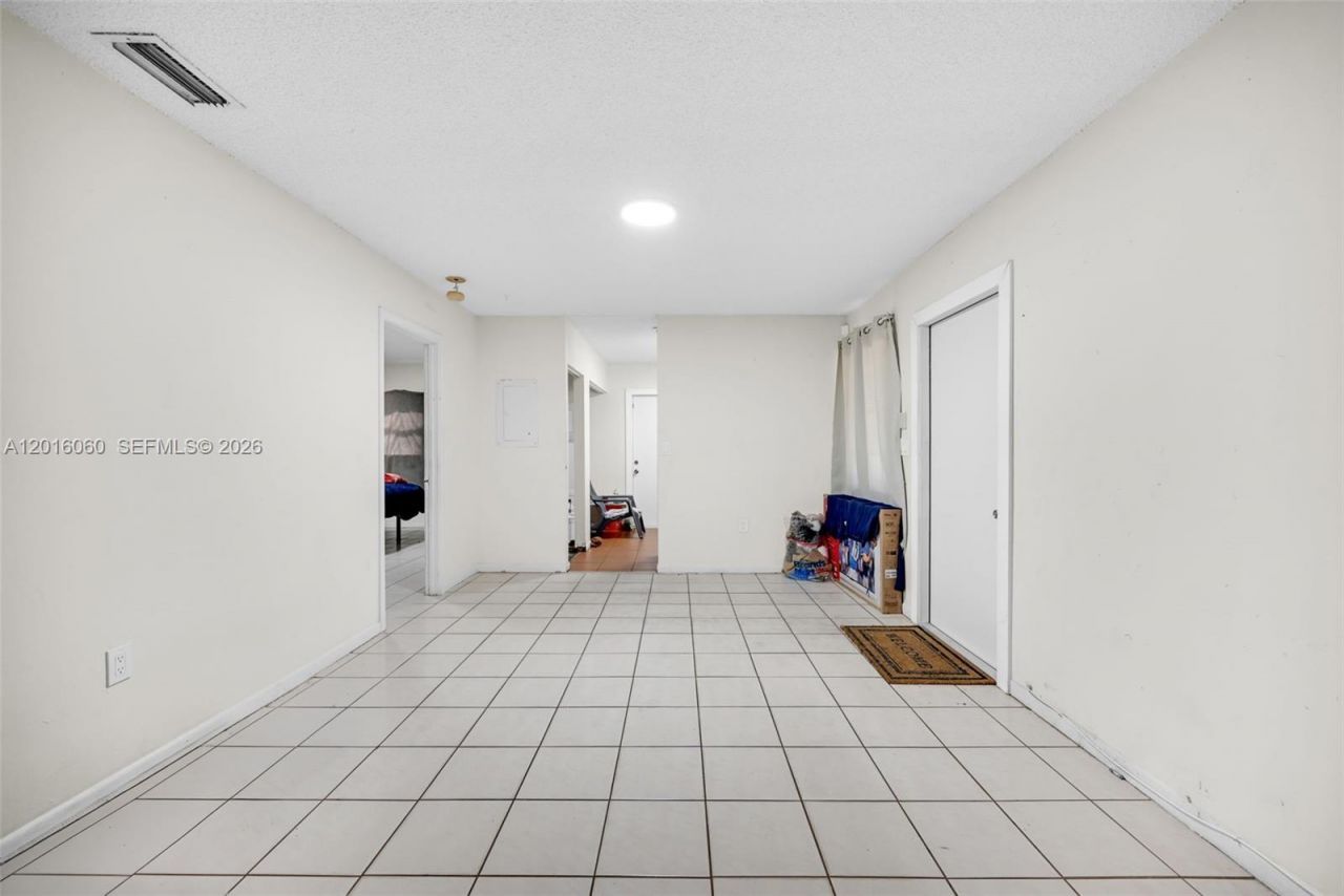 2352 NW 102nd St , Miami, FL 33147 Photo