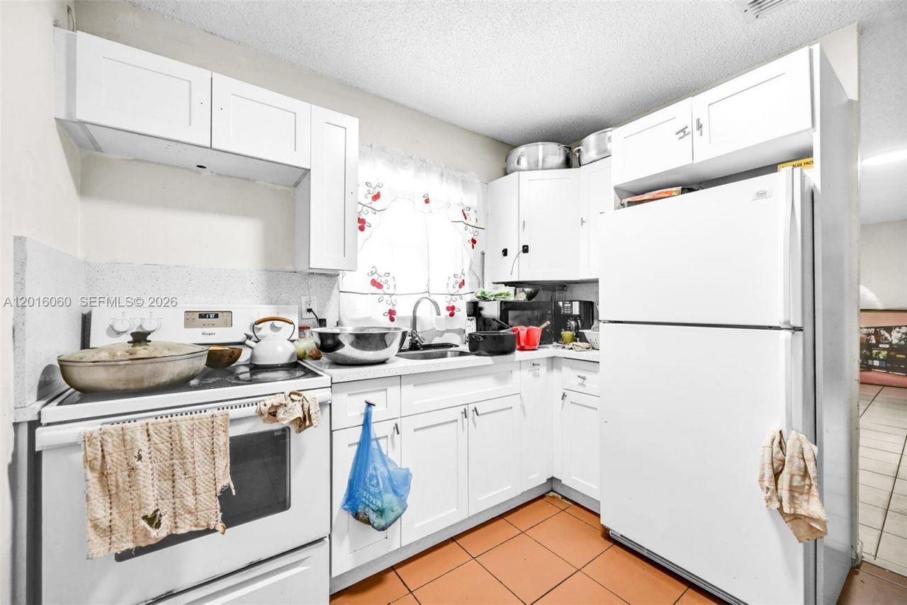 2352 NW 102nd St , Miami, FL 33147 Photo