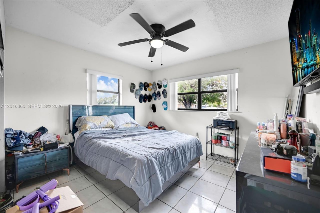 2352 NW 102nd St , Miami, FL 33147 Photo