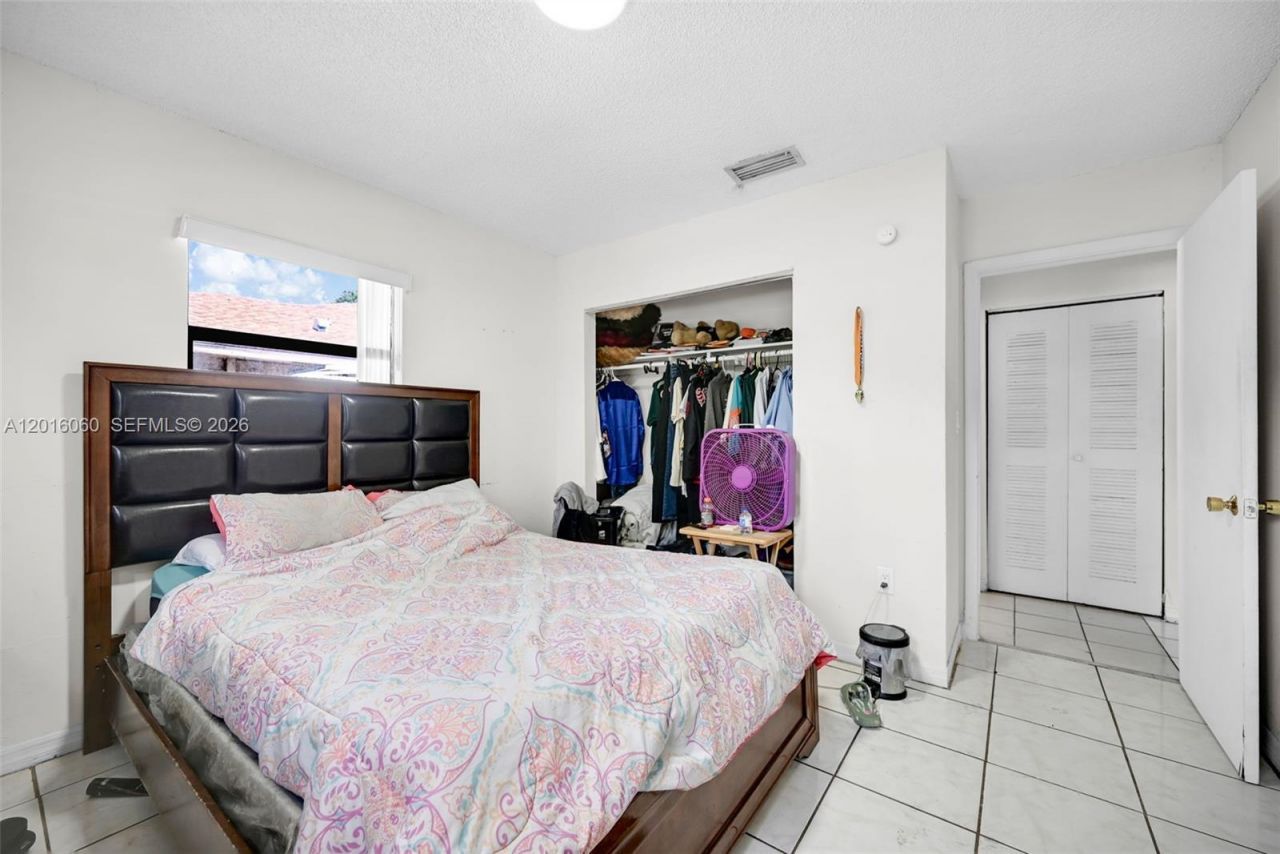 2352 NW 102nd St , Miami, FL 33147 Photo