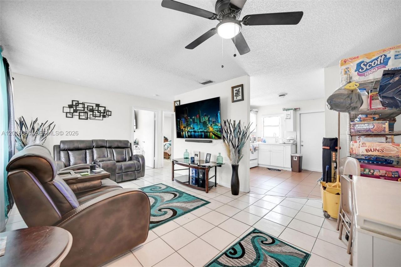 2352 NW 102nd St , Miami, FL 33147 Photo