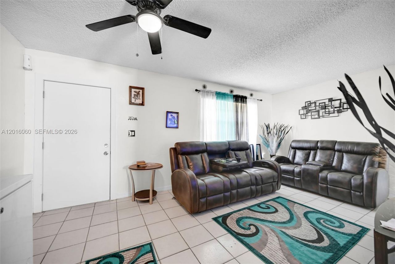 2352 NW 102nd St , Miami, FL 33147 Photo