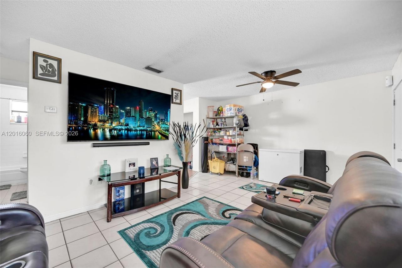 2352 NW 102nd St , Miami, FL 33147 Photo
