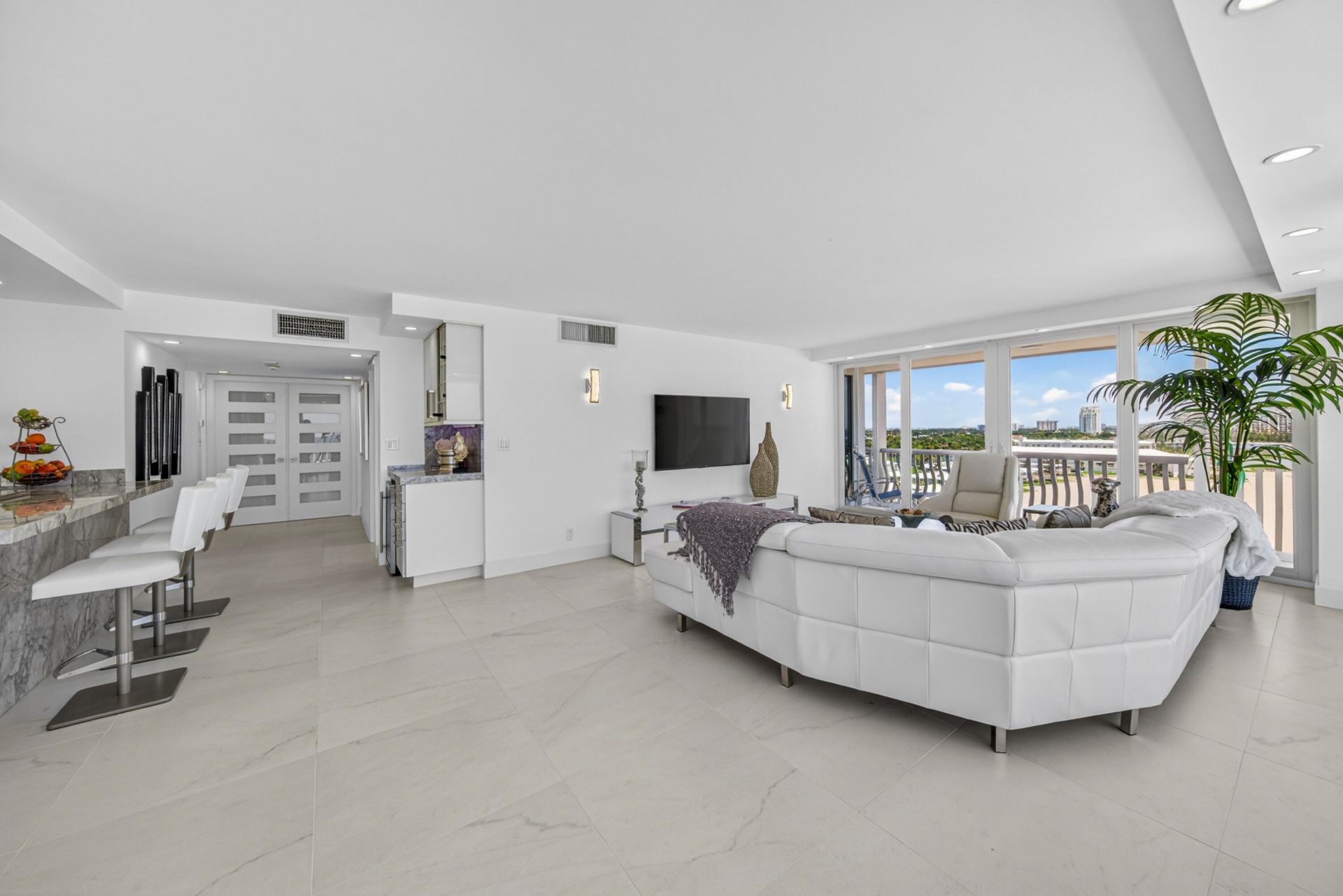 2200 S Ocean Lane, Unit 909, Fort Lauderdale, FL 33316 Photo
