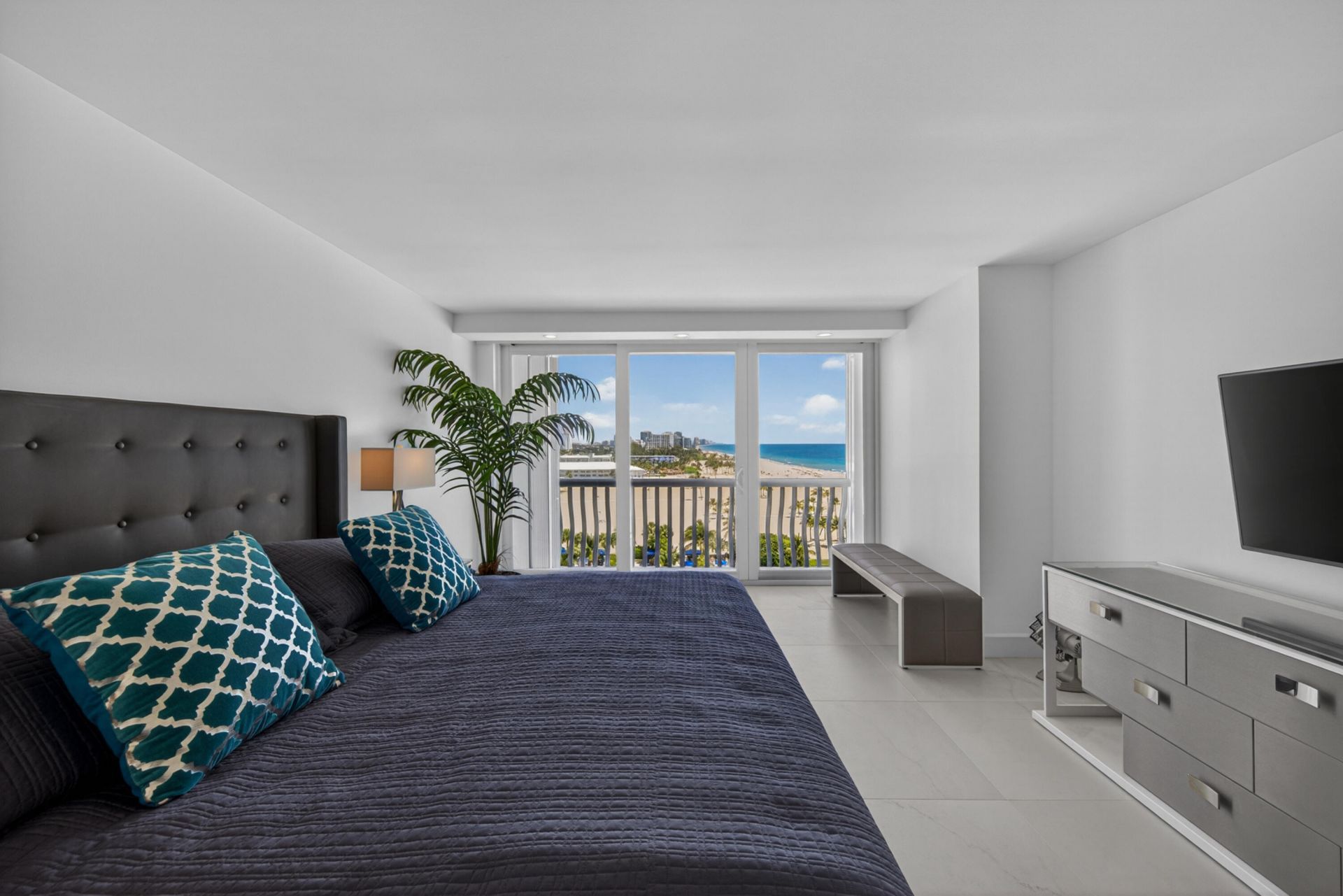 2200 S Ocean Lane, Unit 909, Fort Lauderdale, FL 33316 Photo