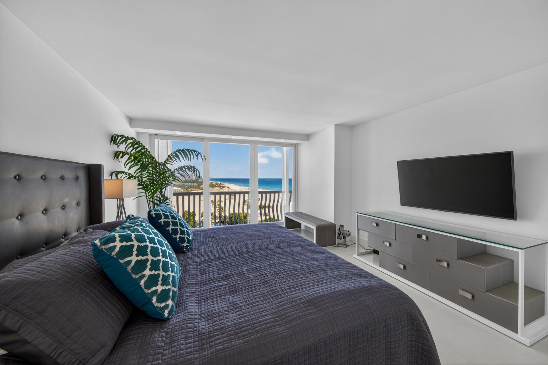 2200 S Ocean Lane, Unit 909, Fort Lauderdale, FL 33316 Photo