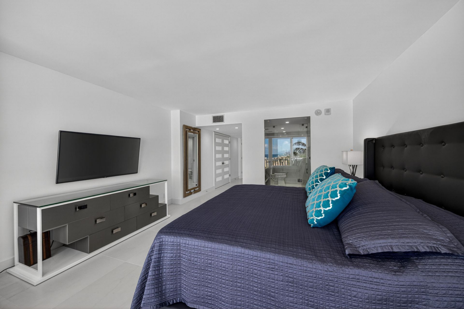 2200 S Ocean Lane, Unit 909, Fort Lauderdale, FL 33316 Photo