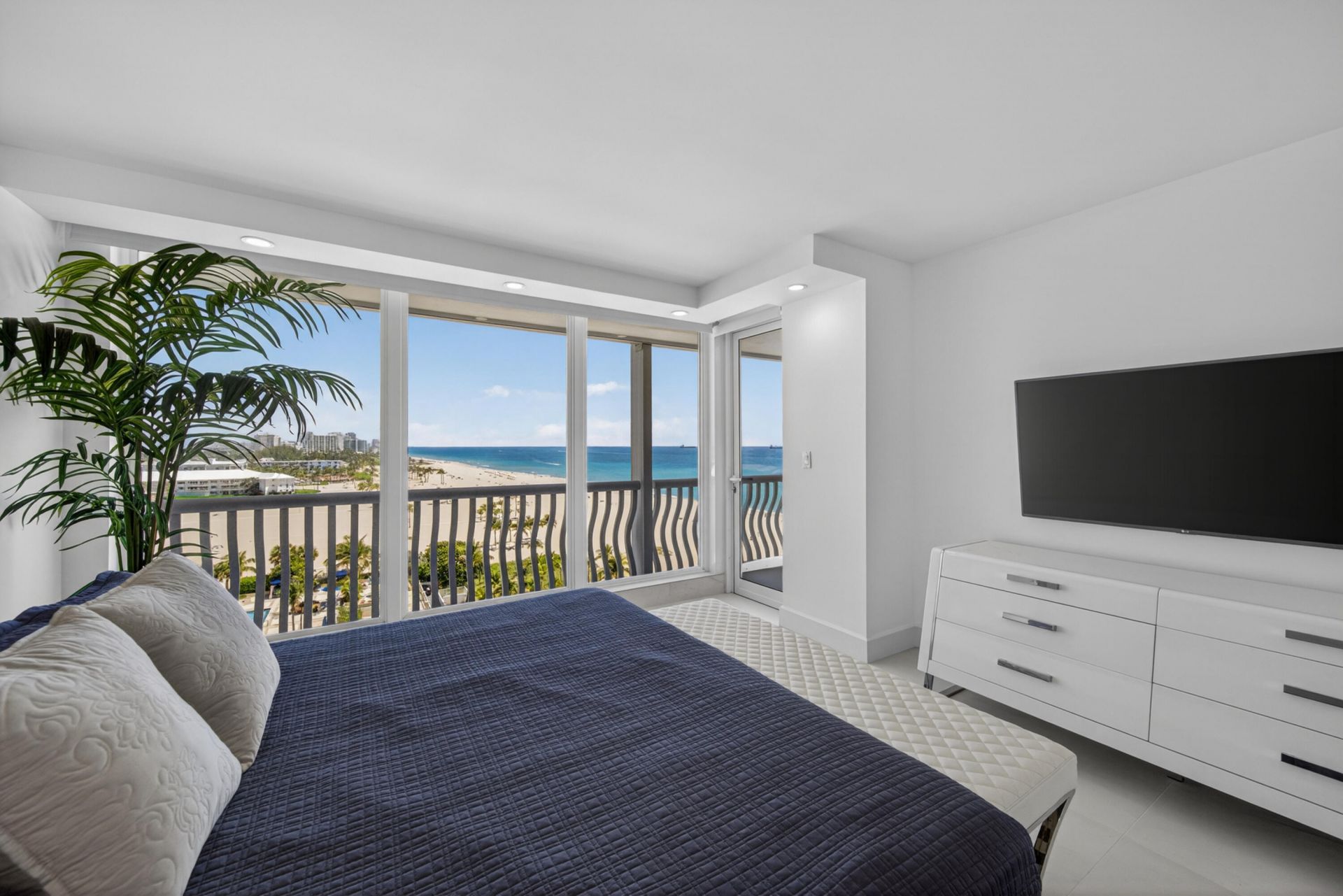 2200 S Ocean Lane, Unit 909, Fort Lauderdale, FL 33316 Photo
