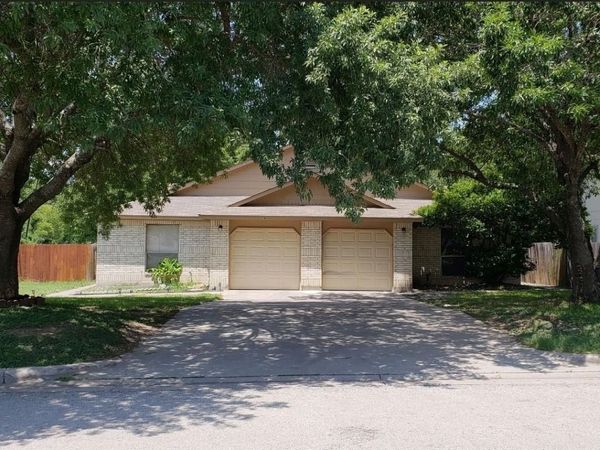 1306 York Castle DR, Unit B, Pflugerville, TX 78660