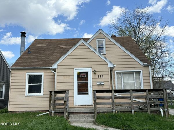 812 Continental Boulevard , Toledo, OH 43607