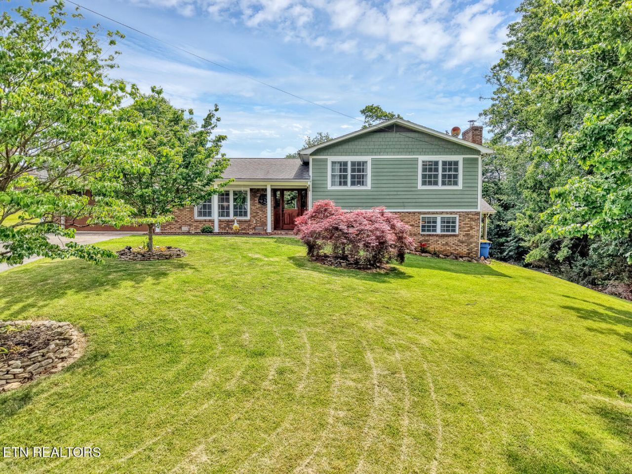 929 Oxford Hills Drive, Maryville, TN 37803 Main Photo
