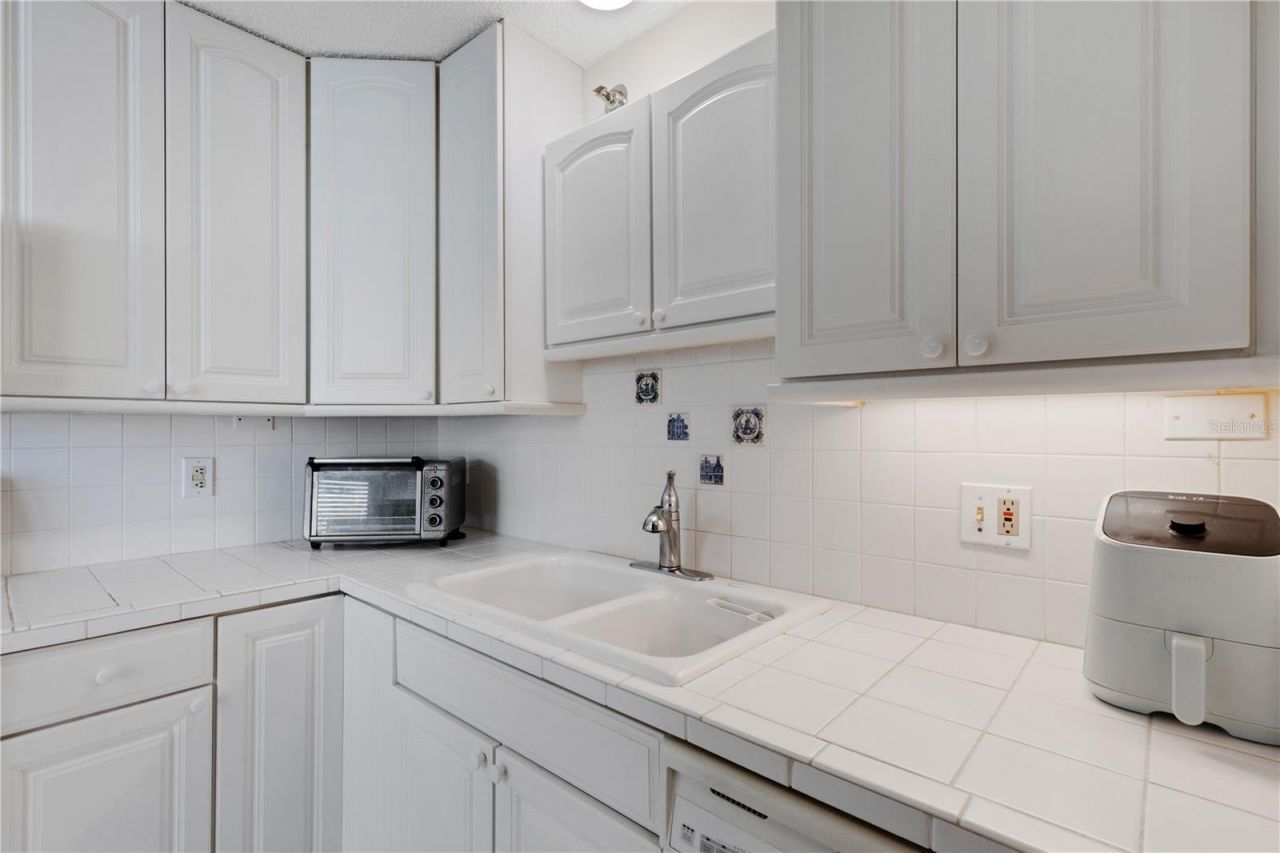 4480 Fairways Boulevard , Unit 208, Bradenton, FL 34209 Photo