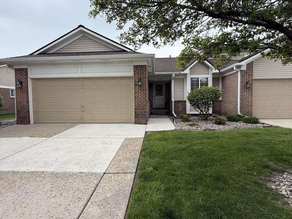 21883 Patriot Street, Brownstown, MI 48193