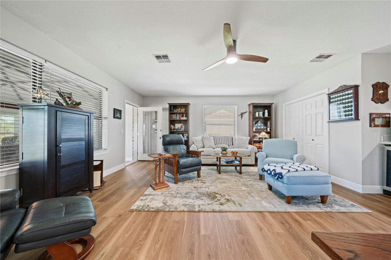 6219 Huntington Drive, Zephyrhills, FL 33542 Photo