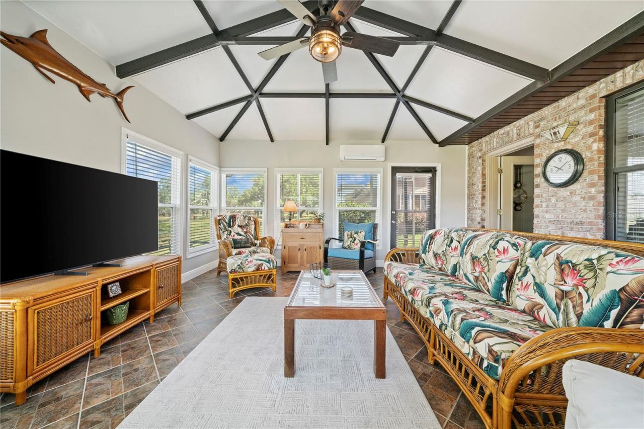 6219 Huntington Drive, Zephyrhills, FL 33542 Photo