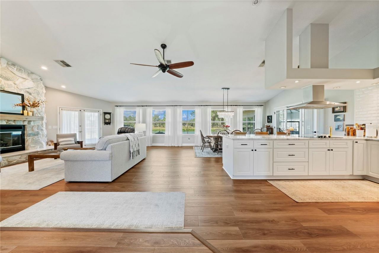 6219 Huntington Drive, Zephyrhills, FL 33542 Photo