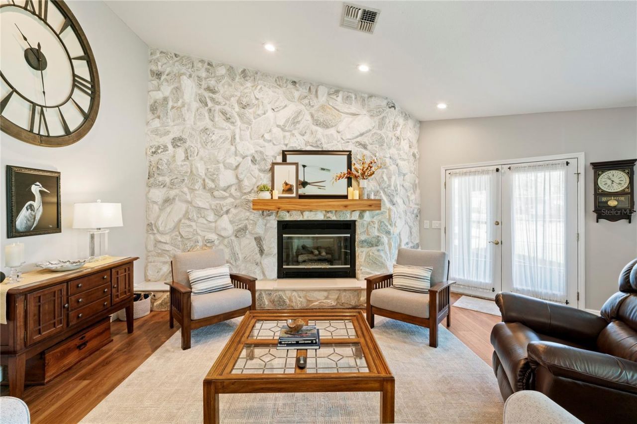 6219 Huntington Drive, Zephyrhills, FL 33542 Photo