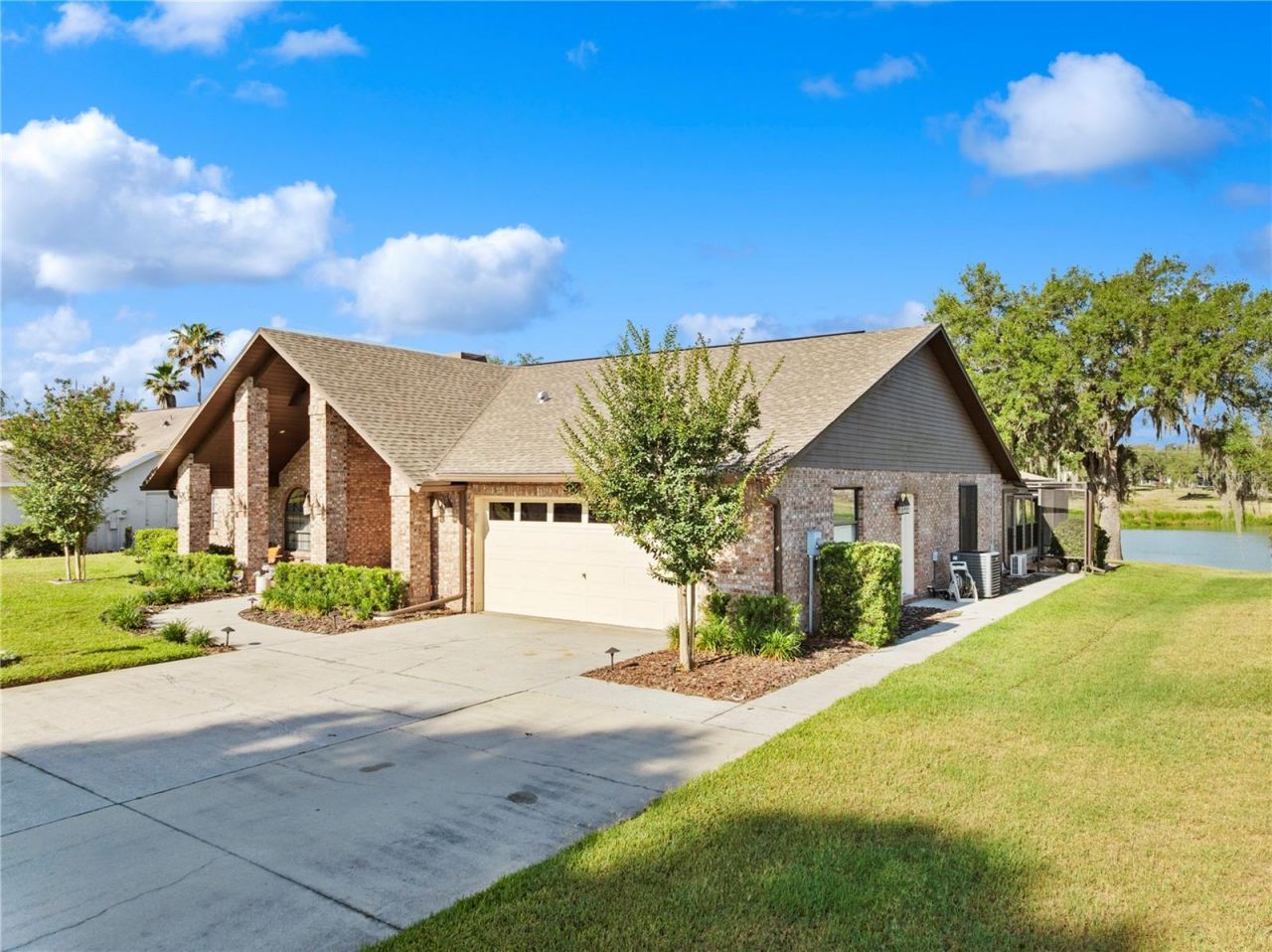 6219 Huntington Drive, Zephyrhills, FL 33542 Photo