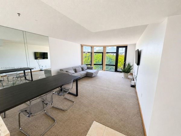 3375 N Country Club Dr , Unit 407, Aventura, FL 33180