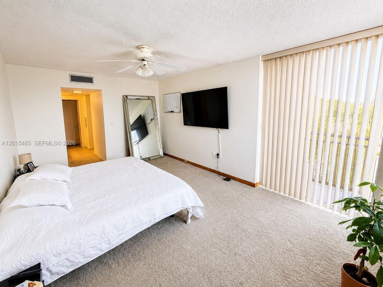 3375 N Country Club Dr , Unit 407, Aventura, FL 33180 Photo