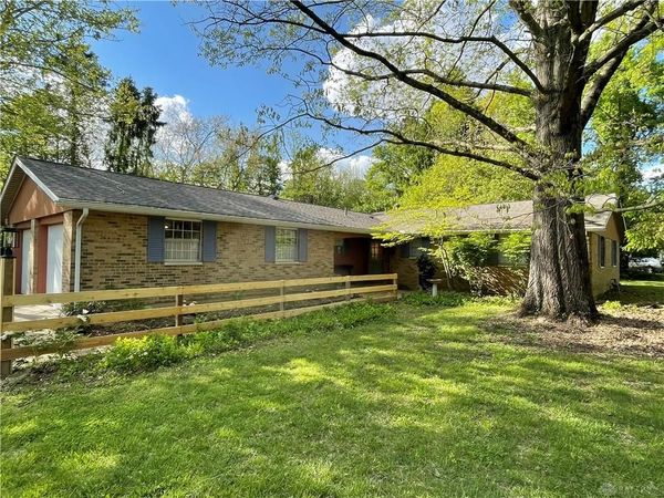 1490 Corry Street, Yellow Springs Vlg, OH 45387