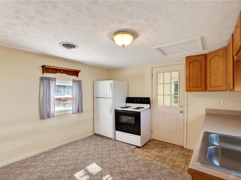 215 W Monument Street, Pleasant Hill, OH 45359 Photo 4