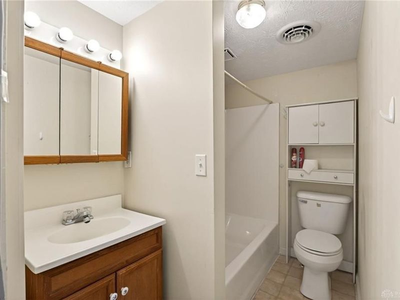 215 W Monument Street, Pleasant Hill, OH 45359 Photo 6