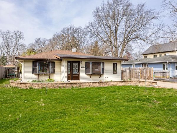 5960 Pershing Avenue , Downers Grove, IL 60516