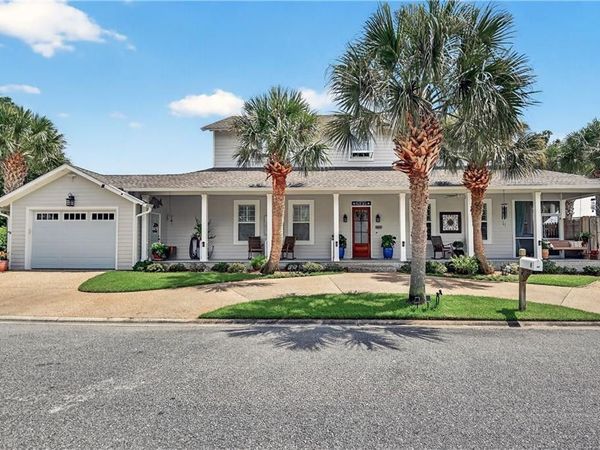 30 Admirals Cove, St. Simons Island, GA 31522