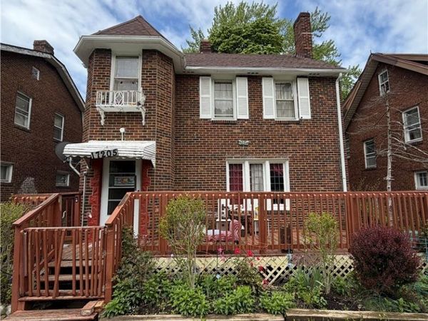 17205 Hillsboro Road , Cleveland, OH 44112