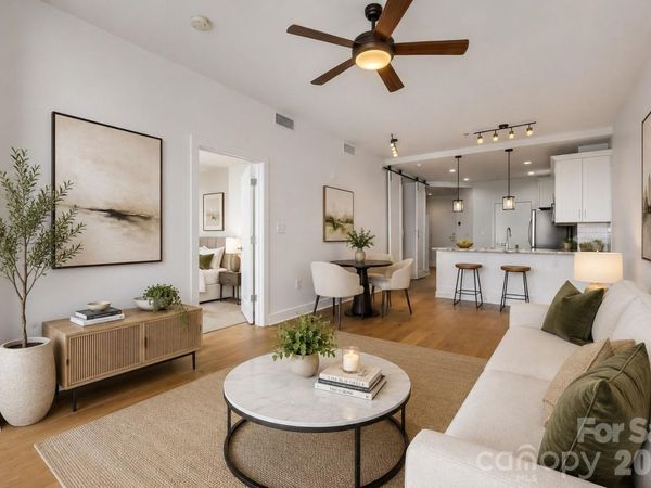 333 W Trade Street W, Unit 2002, Charlotte, NC 28202