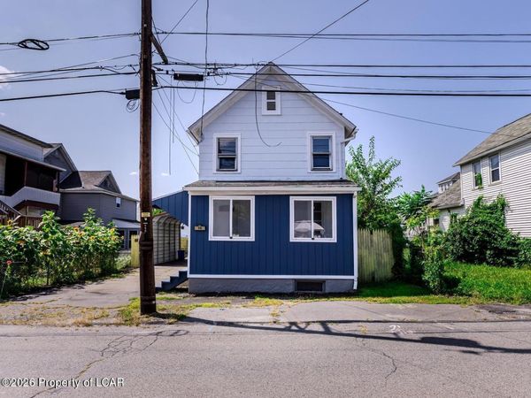 10 North Street, Plains, PA 18705