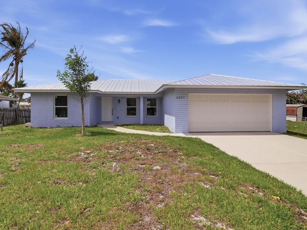 2805 SE Carroll Street, Stuart, FL 34997