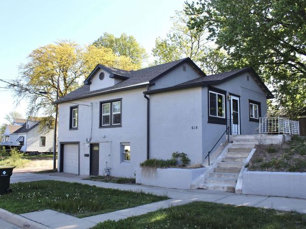 618 S FAIRMOUNT ST, Sioux City, IA 51106
