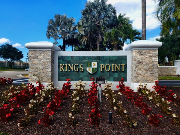 7751 Southampton Terrace, Unit 215, Tamarac, FL 33321