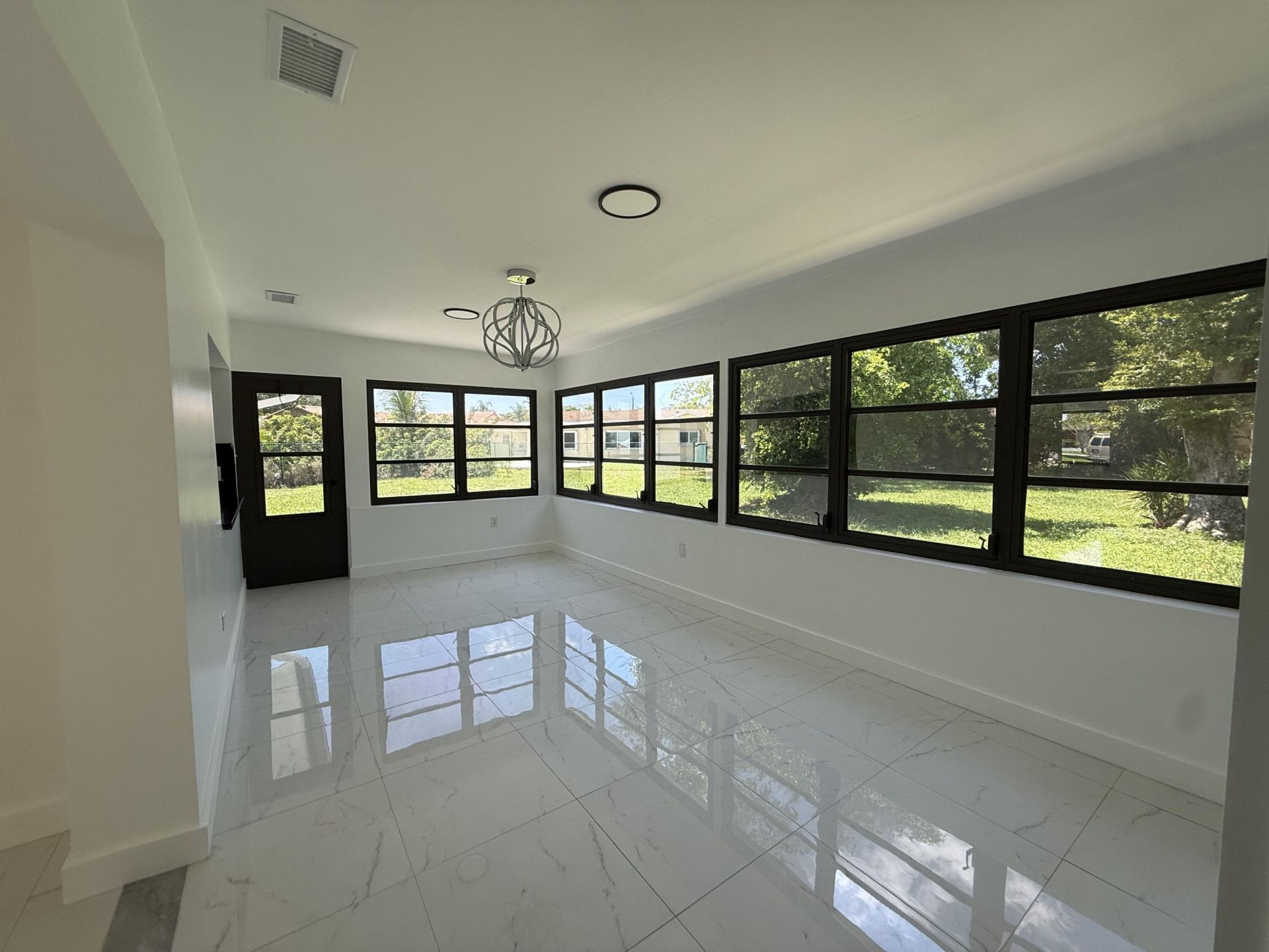 9405 NW 74th Street, Tamarac, FL 33321 Photo