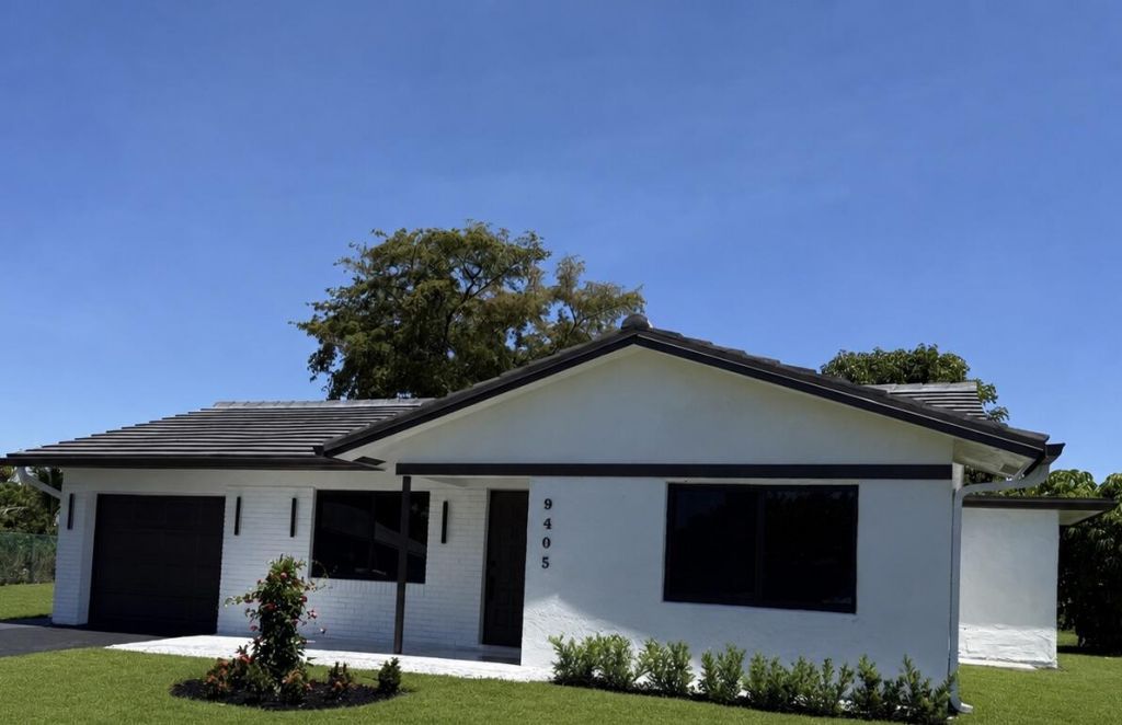 9405 NW 74th Street, Tamarac, FL 33321 Photo