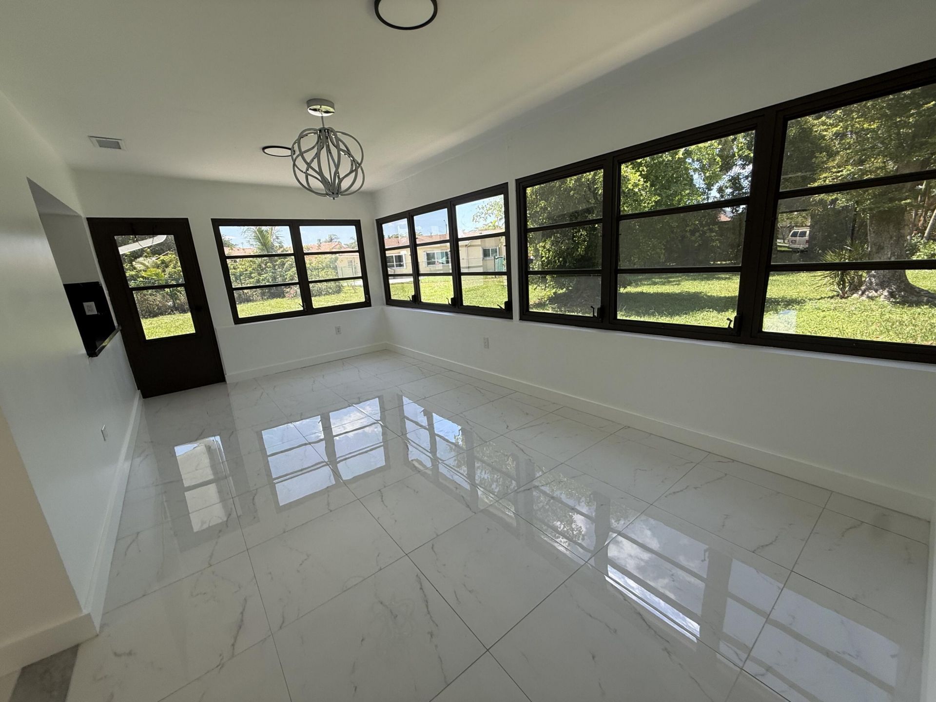 9405 NW 74th Street, Tamarac, FL 33321 Photo