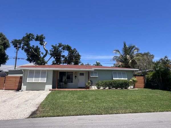 2216 NW 2nd Avenue, Wilton Manors, FL 33311