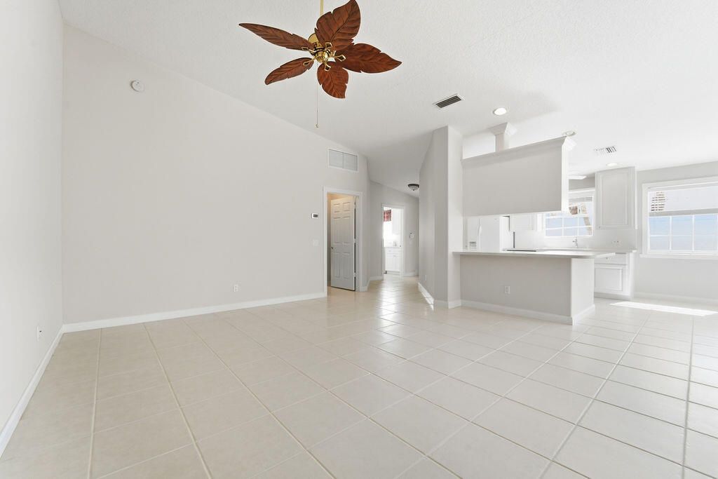 8439 SE Retreat Drive, Hobe Sound, FL 33455 Photo