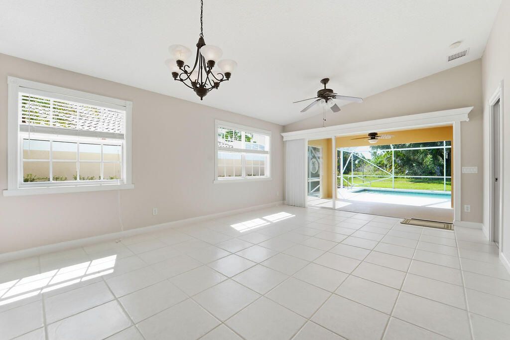 8439 SE Retreat Drive, Hobe Sound, FL 33455 Photo