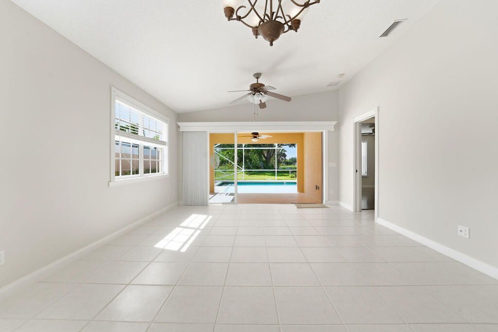 8439 SE Retreat Drive, Hobe Sound, FL 33455 Photo