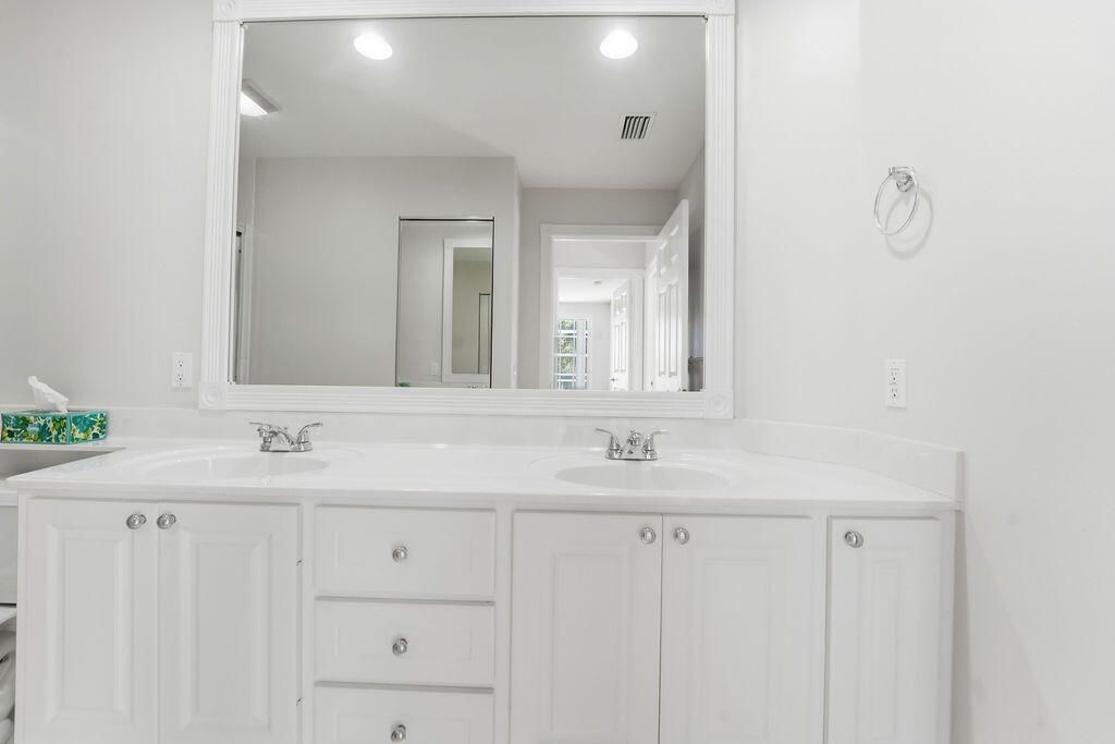 8439 SE Retreat Drive, Hobe Sound, FL 33455 Photo