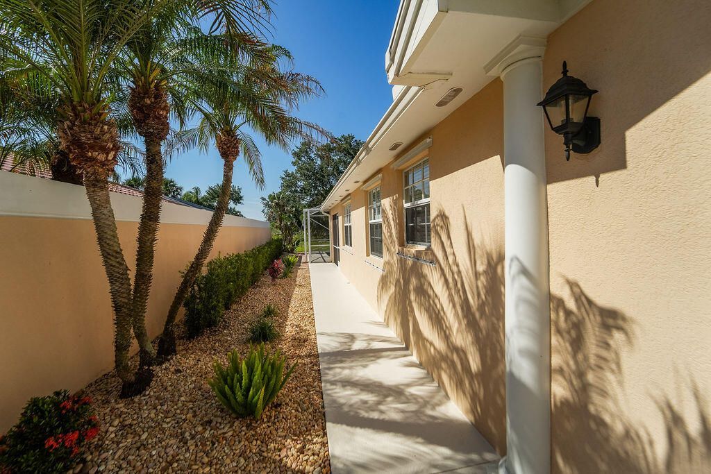 8439 SE Retreat Drive, Hobe Sound, FL 33455 Photo