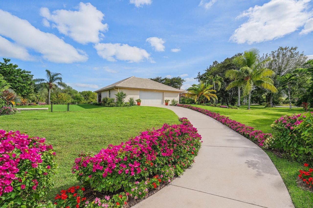 8671 155th Place N, Palm Beach Gardens, FL 33418 Photo