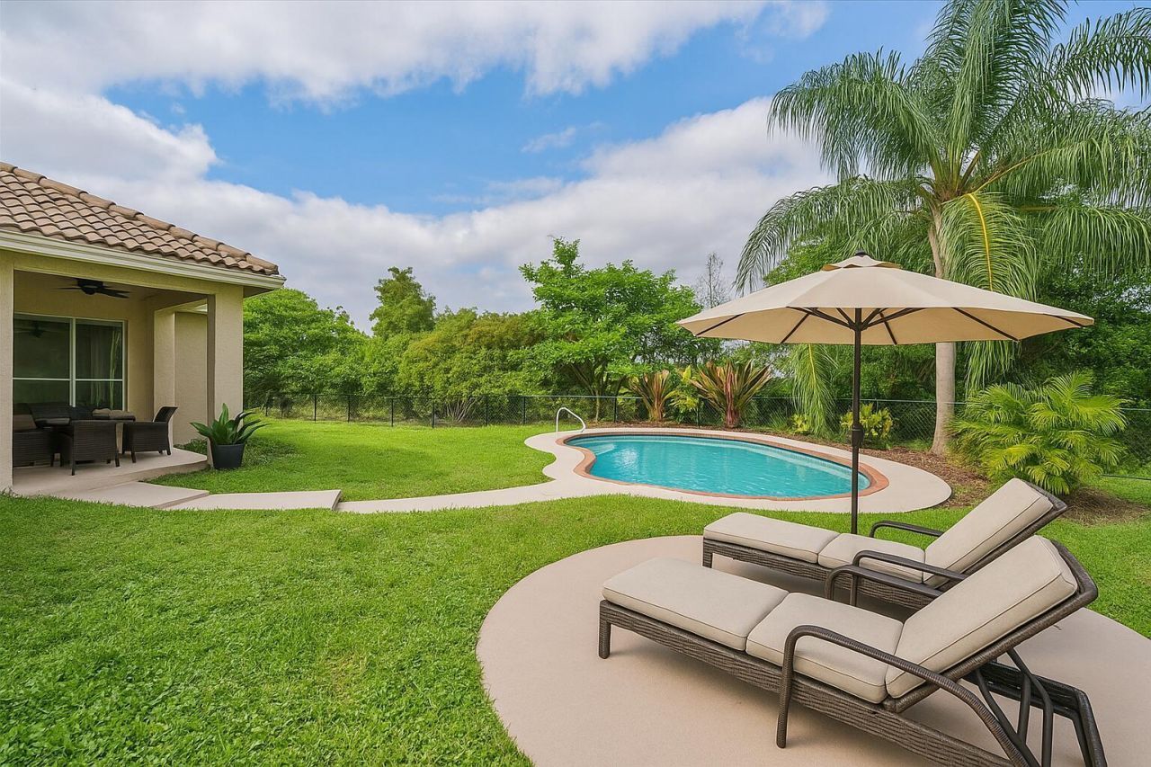 8671 155th Place N, Palm Beach Gardens, FL 33418 Photo