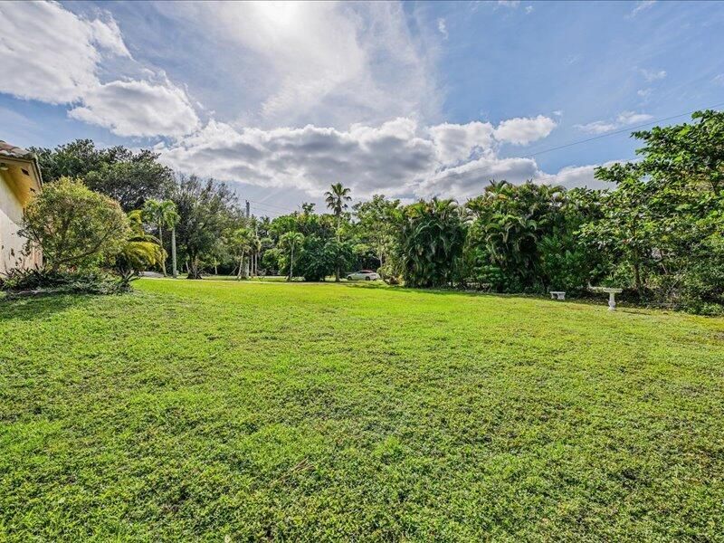 8671 155th Place N, Palm Beach Gardens, FL 33418 Photo