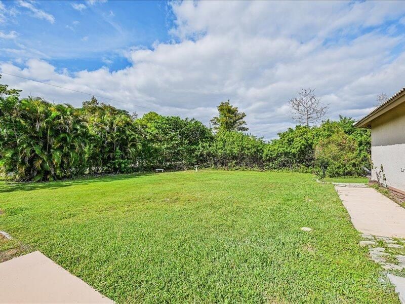 8671 155th Place N, Palm Beach Gardens, FL 33418 Photo