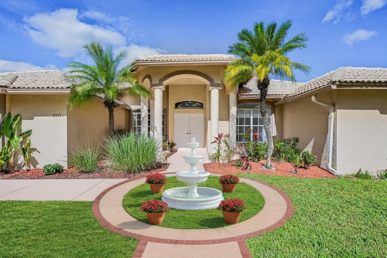 8671 155th Place N, Palm Beach Gardens, FL 33418 Photo